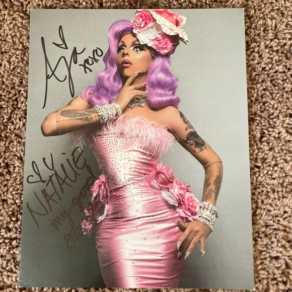 Drag Queen Autographed Prints - Picture 2 of 4
